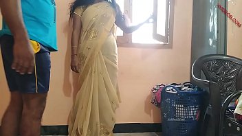 चौकीदार को चोदते हुए अकेले में मजे लिए