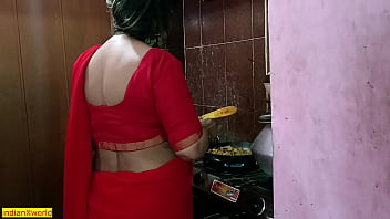 Sizzling Indian Stepmom Fucks Her Horny Stepson In Raunchy Homemade Porn!