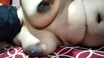 Sultry Mallu Milf’s Desi Seduction