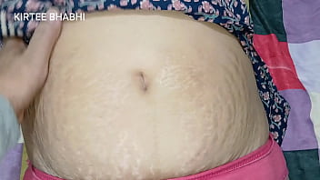 बेटे ने गर्म स्पर्श से माँ को भड़काया, फिर मैंने उसके साथ जंगली चुदाई की मज़ा ली