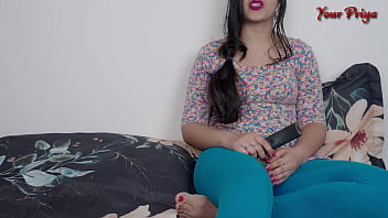 गर्म देसी सौतेली बहन का उत्तेजित होना, खड़े लंड को देखकर चीखने लगी हिंदी ऑडियो में