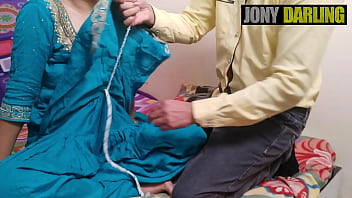 Roz Naye Mardo Se Apni Maa Ki Chudai Karwata Hai, Randi Saali Har Din Naye Lund Ke Niche Let Jaati Hai