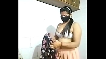Moti Chuchi Wali Bhabhi Ka Viral Mms