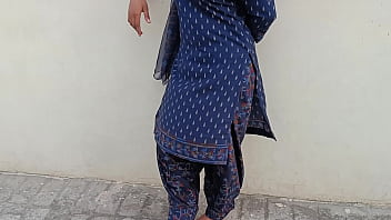 Desi Gaon Ki Bhabhi Apne Devar Ke Saath Zabardasti Chudai Karti Hai Hindi Mein