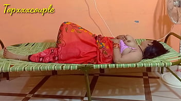 मोटे मुम्मों वाली गाँव की भाभी की देसी चुदाई का मज़ा