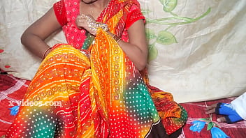 गरमा-गरम देसी बीबी की चुदाई का मज़ा हिंदी गालियों और आवाज़ के साथ