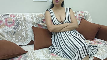 Desi Girlfriend’s Tight Virgin Pussy Gets Pounded Raw In Friend’s Room Mms