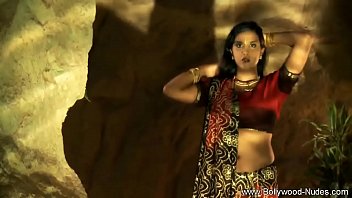 Sultry Temptress Peeling Off Her Clothes In The Heat Of India