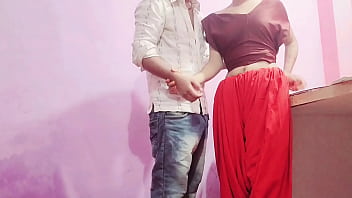 गर्म देसी भाभी को ज़ोर से चोदने का मन है