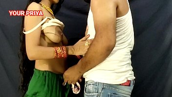 मेरे घर आई प्रिया को मेरे सौतेले भाई ने फुसलाया और फिर जमकर चोदा, साफ हिंदी आवाज़ में