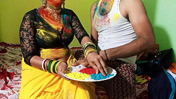ससुरजी के साथ बहू की होली की मस्ती, भीगे कपड़ों में चुदाई का देसी वीडियो