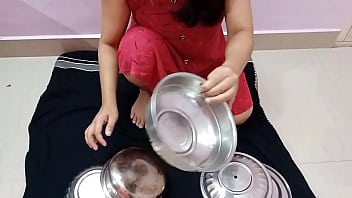 बर्तन बेचने आयी जवान भाभी को जमकर चोदा