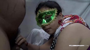 Velamma Bhabhi’s Mouth-watering Indian Cock-sucking Skills