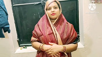 Desi Bhabhi Getting Railed By The Neighbor’s Young Stud