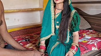 Pados Wali Bhabhi Ko Hari Sari Mein Ragad Ke Choda