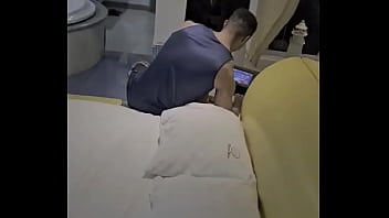 Novinho Gostoso Com Um Pauzão Enorme Para Uma Foda Selvagem