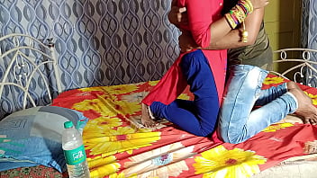 अपनी शादीशुदा छात्रा को उसके घर जाकर जमकर चोदा – गर्मागर्म हिंदी आवाज में – पहला भाग
