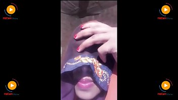 Desi Bhabhi’s Live Show With Clear Hindi Moans And Hd Visuals
