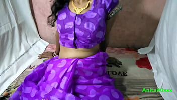 Saree-clad Indian Anita Bhabhi’s Wild, Raw Desi Sex Scene