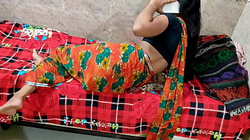पति से फोन पर बात करते हुए भाई मेरी चूत को जोर जोर से चोदो और फाड़ डालो