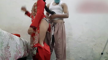 Desi Nayi Nayi Dulhan Bhabhi Ki Moti Gaand Ko Uska Stepbrother Aur Devar Milkar Chod Chod Ke Laal Kar Diya, Gandu Banake Choda