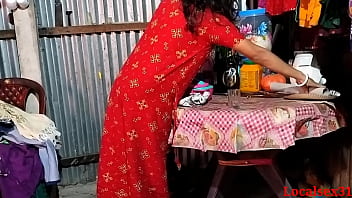 Desi Bhabhi Gets Pounded On The Dining Table By Her Boyfriend