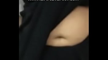 Deep And Curvy Navel Of A Desi Wife