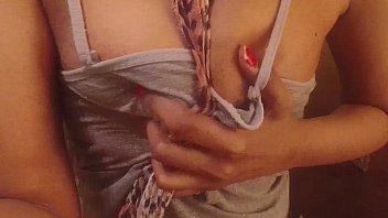Curvaceous South Indian Beauty Flaunts Her Plump, Inviting Rear