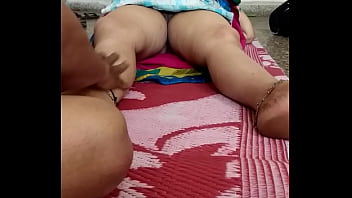 Desi Auntie’s Sensual Rubdown