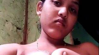 Desi Babe Filming Her Own Naughty Nude Selfie