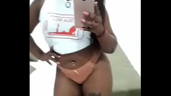 Bella Índia Se Exibe Com Luxúria No Tela Nua Xv, Em Breve!