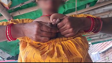 थकुर की पत्नी ने नौकर के साथ संभोग किया, क्योंकि थकुर का लिंग छोटा था