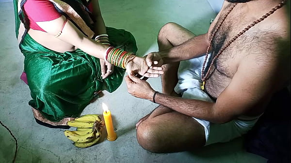 ढोंगी बाबा ने पूजा के बहाने अपनी भक्ता की चुदाई की