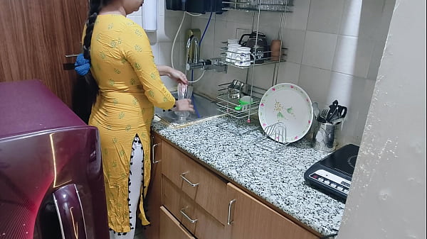 Caught My Lustful Stepmother Moaning In The Kitchen – Desi Xxx
