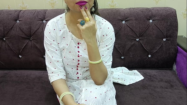 Desi Aurat Ki Geeli Chut Dekh Kar Lalchate Hue, Uski Gaand Marte Hue