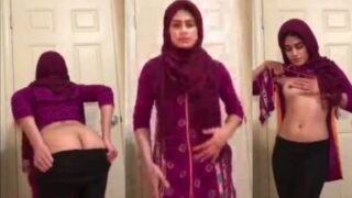 Bare-breasted Youth Flaunts Her Tits In Pakistani Smut