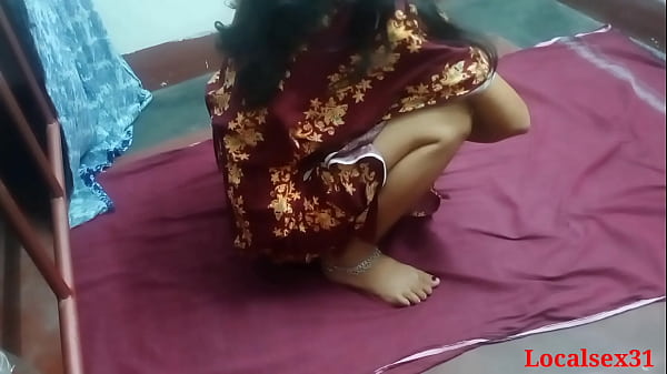 Sultry Desi Housewife In Crimson Saree Ravished In Village Hovel