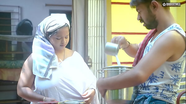 Thirsty Milkman Pumps Bhabhi’s Heavy Cream Jugs With Rough Hindi Groans