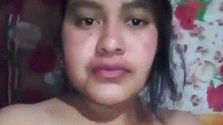 Plump Desi Beauty Reveals Her Juicy Entrance
