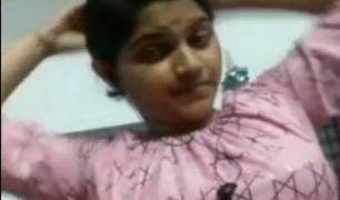 Sultry Mallu Auntie’s Provocative Selfie Seduction