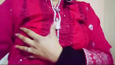 Desi Bhabhi Ki Chut Mein Maza Chhod Kar Pani Girana