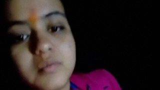 Sensual Bhojpuri Beauty’s Henna-adorned Touch In Private Mms