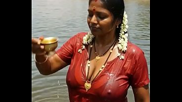 Desi Bhabhi Ki Ai, Garmi Bhara Jism Aur Chhupa Hua Raaz