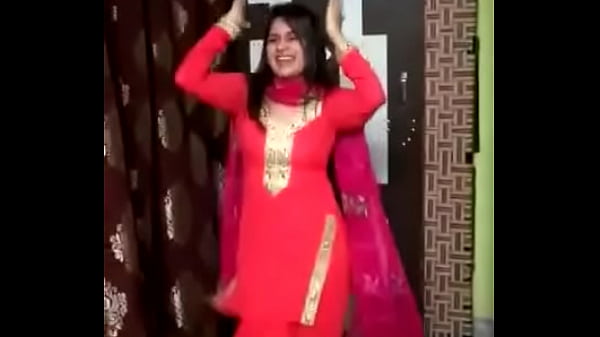 Sultry Desi Dancer’s Seductive Mujra Rehearsal