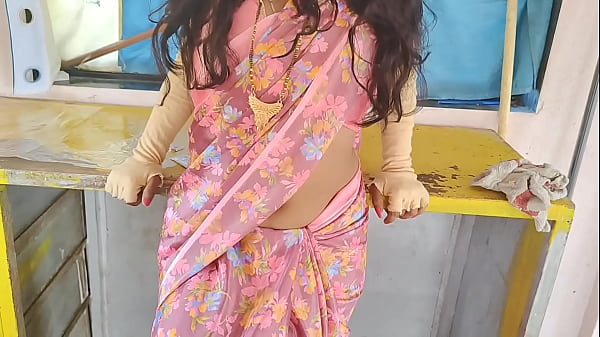 गर्म कामवाली और मकान मालिक का देह-उल्लास