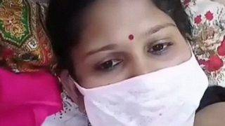 Laad Bazar Aunty Strips Down To Flaunt Her Huge, Juicy Tits