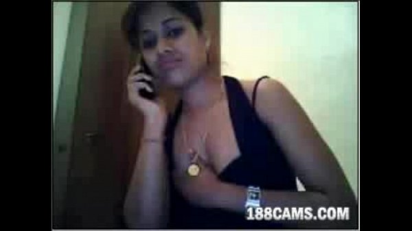 Desi Slut Gets Off On Cam While Gripping Her Phone