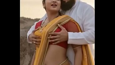 Desi Bhabhi Ki Saree Mein Dabaye Gaye Boobs, Romantic Chhedkhand