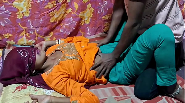 Malik Ne Naukrani Ko Akele Kamre Mein Chod Diya, Chut Ka Ras Nikalte Hue Dekh, Hindi Web Series Ki Jhatpat Sexy Desi Videos Mein Maza Lo.